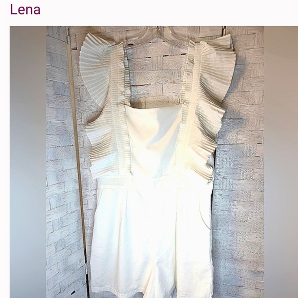 Sovereign Lena (Size Lg) Cream Textured Fabric Square Neck Ruffled Romper - Picture 8 of 8